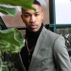 Meet your Posher, Xavier